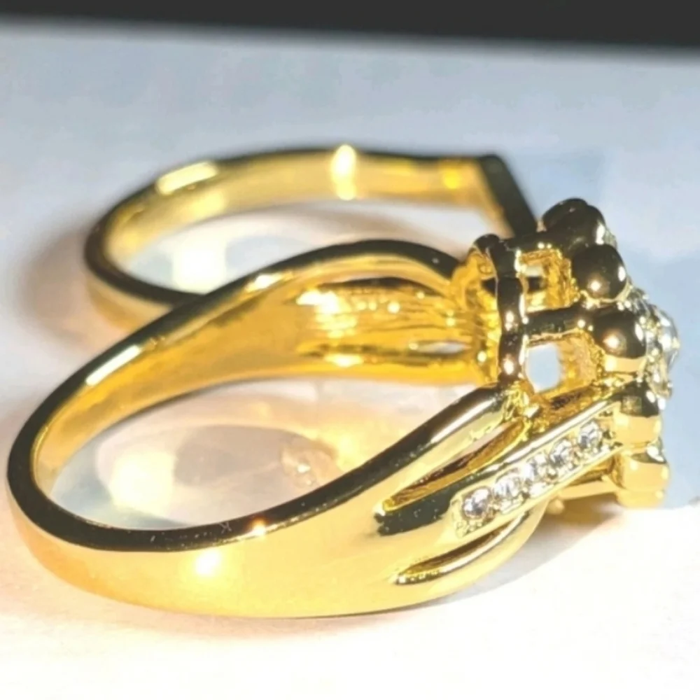 Womens 5ct Round Cut Lab Created Diamond Flower Shaped Wedding Ring Set Sz9